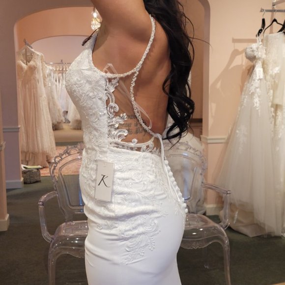 NEVER WORN 2022 WEDDING DRESS - Picture 3 of 7